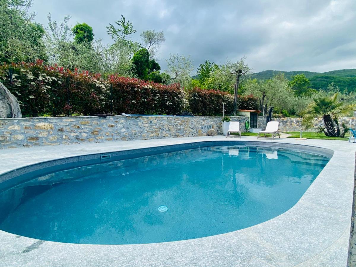 Casa Vacanze Gli Ulivi Borgomaro Екстер'єр фото