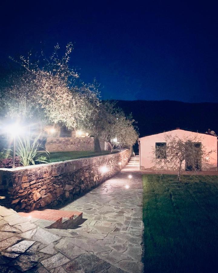 Casa Vacanze Gli Ulivi Borgomaro Екстер'єр фото